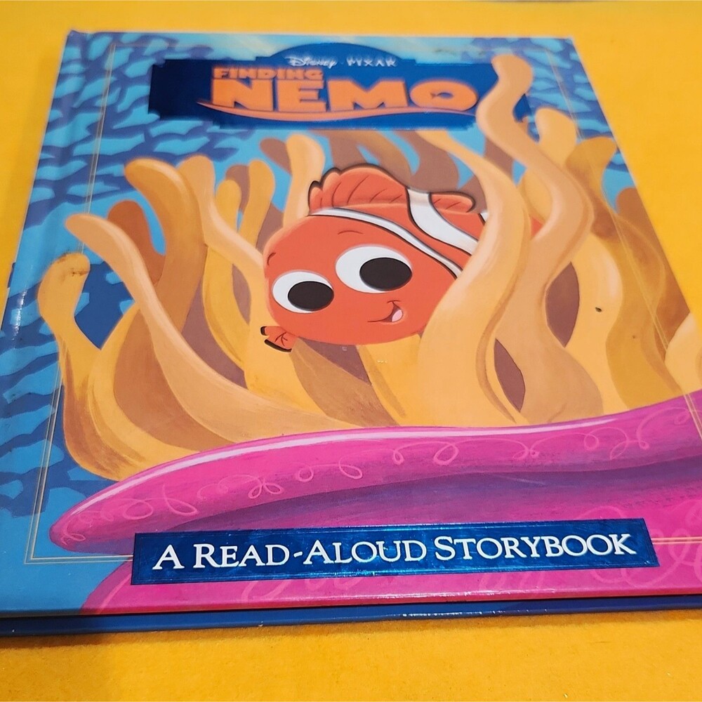 Disney Finding Nemo Read-Aloud Storybook Hardcover Book 2003 (Disney)